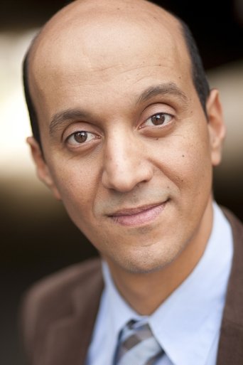 Amro Salama headshot