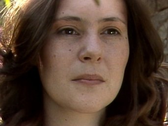Episódio Capítulo 9 da série Plumas & Paetês