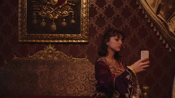 Mirror Mirror (2022)