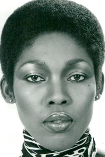 Della Finch headshot
