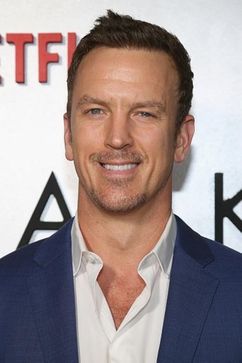 Josh Randall headshot