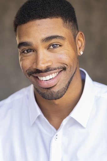 Justin Tanks headshot