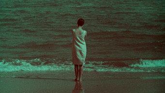 Та, що входить у море (1965)