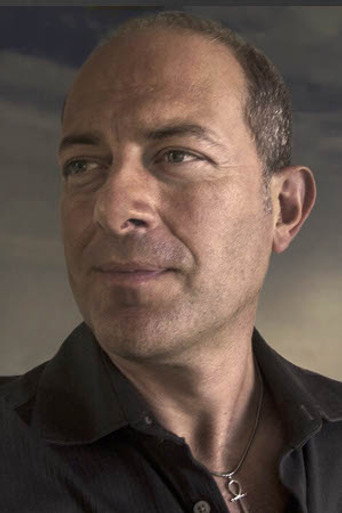 Freddy Silvaの人物画像 2