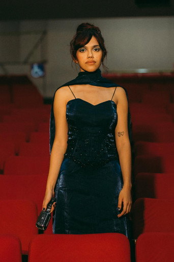 Julia Assis — 2