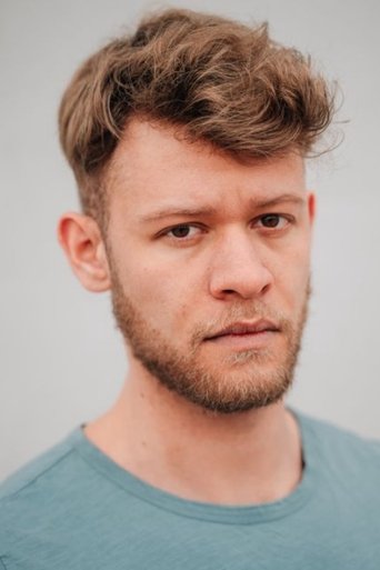 Gareth McGregor headshot