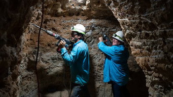 Gem Hunters Down Under (2022- )