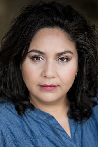 Kat Montes headshot