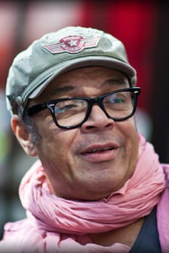 Rolando Faria headshot