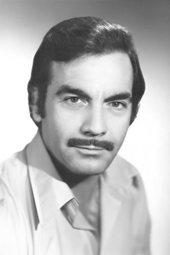 Ayhan Işık — photo 17