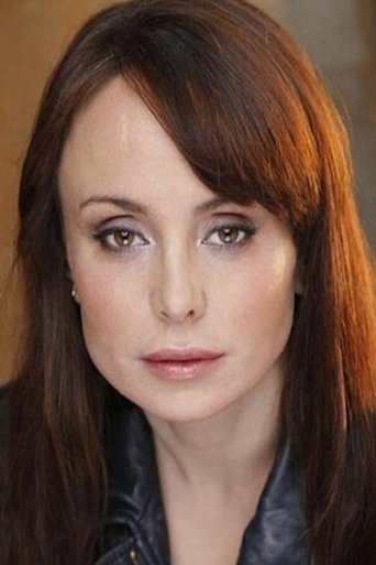 Lana Titov headshot