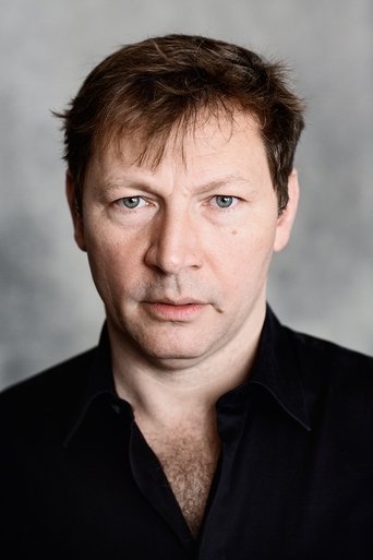 Robert Reinagl headshot