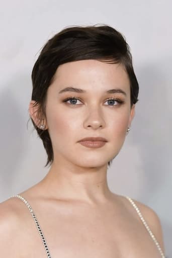 Cailee Spaeny headshot