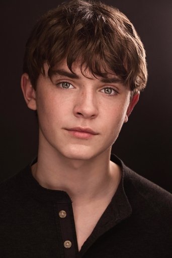 Cameron Mann headshot