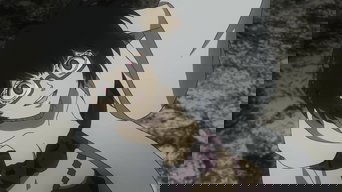 Cena de Brotos de Três Folhas