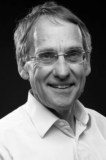 Simon Taylor headshot