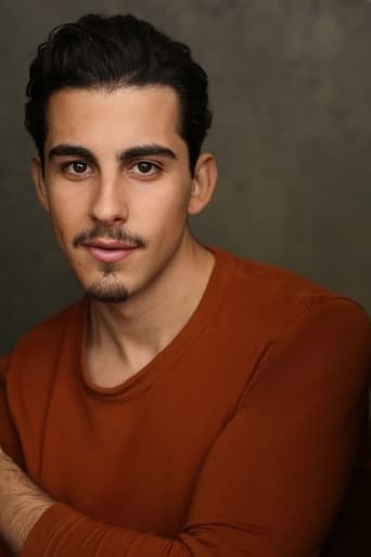 Pedro Minas headshot