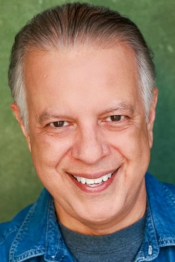 Hector Machado headshot