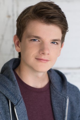 Evan Hannemann headshot