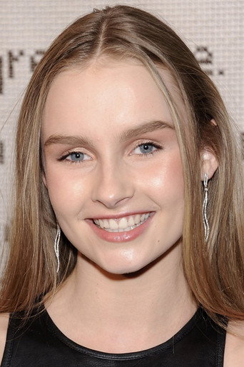 Olivia DeJonge — photo 3