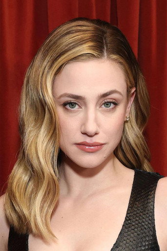 Lili Reinhart fotoğraf 16