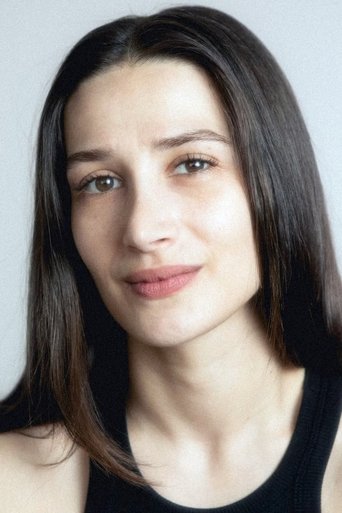 Julia Chiche headshot