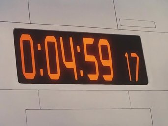 Cena de Walking on the Moon