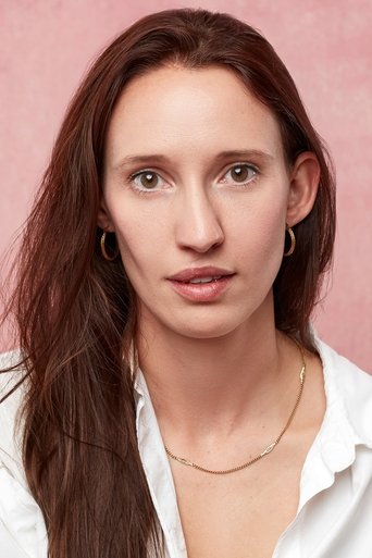 Emily Stott headshot