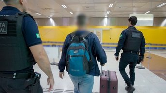 Cena de Nada a Declarar