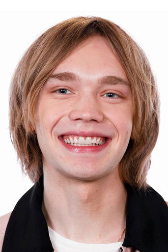 Foto de Charlie Plummer