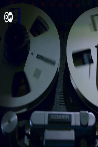 Las mujeres como botín de guerra al final de la Segunda Guerra Mundial poster