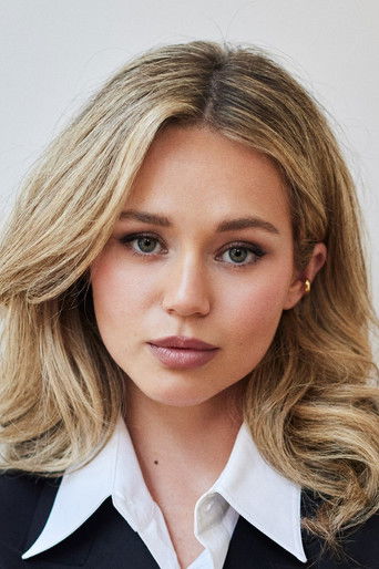 Brec Bassinger — photo 3