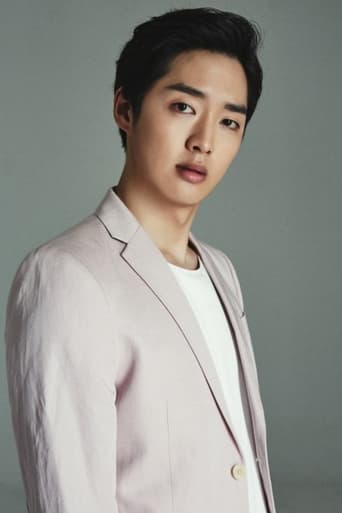 Image of Kang Young-seok