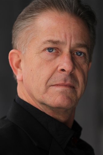 Walter Robert Duckworth headshot