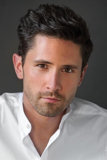 Evan Holtzman headshot