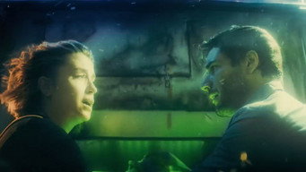 Escena 1 de Somewhere In Between