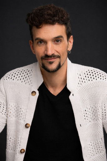 Juanma Muniagurria headshot