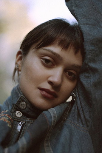 Ariela Barer fotoğraf 2