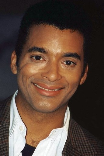 Jon Secada headshot