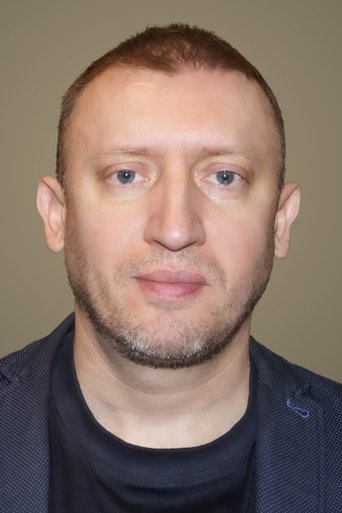 Egor Mogilevsky hace el papel de  Egor Mogilevsky