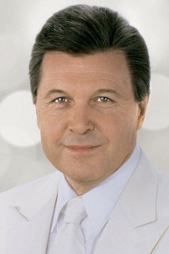 Lev Leshchenko headshot