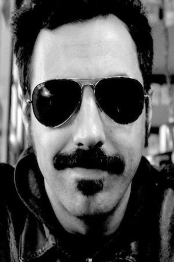 Carlos Calikaの人物画像 2