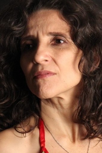 Sandra Alencar headshot