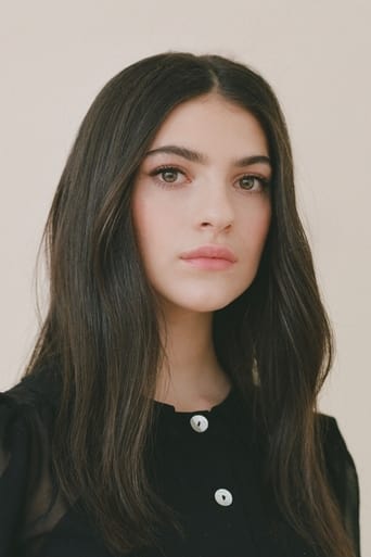 Ella Rubin headshot