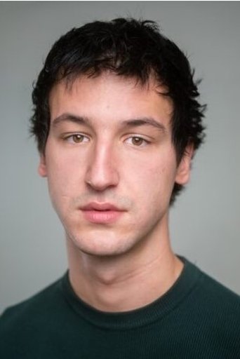 Adrian Muykanovich headshot