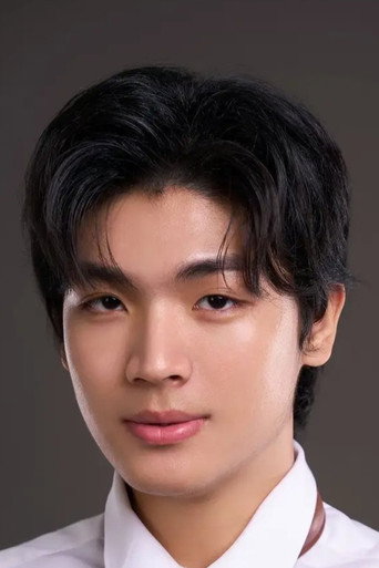 Aung Lwin Moeの人物画像 2