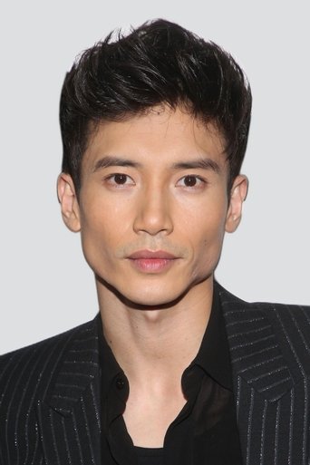 Manny Jacinto headshot