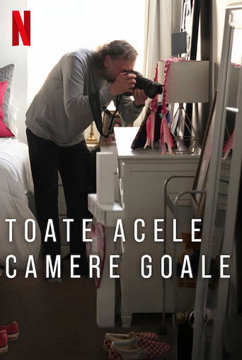 Toate acele camere goale