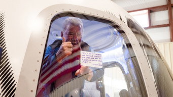 Escena 1 de Shatner in Space