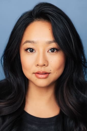 Stephanie Hsu headshot